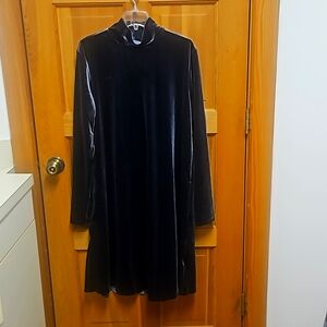 Large (14/16) Velvet Stretchy Black/Dark Gray Dress NWOT